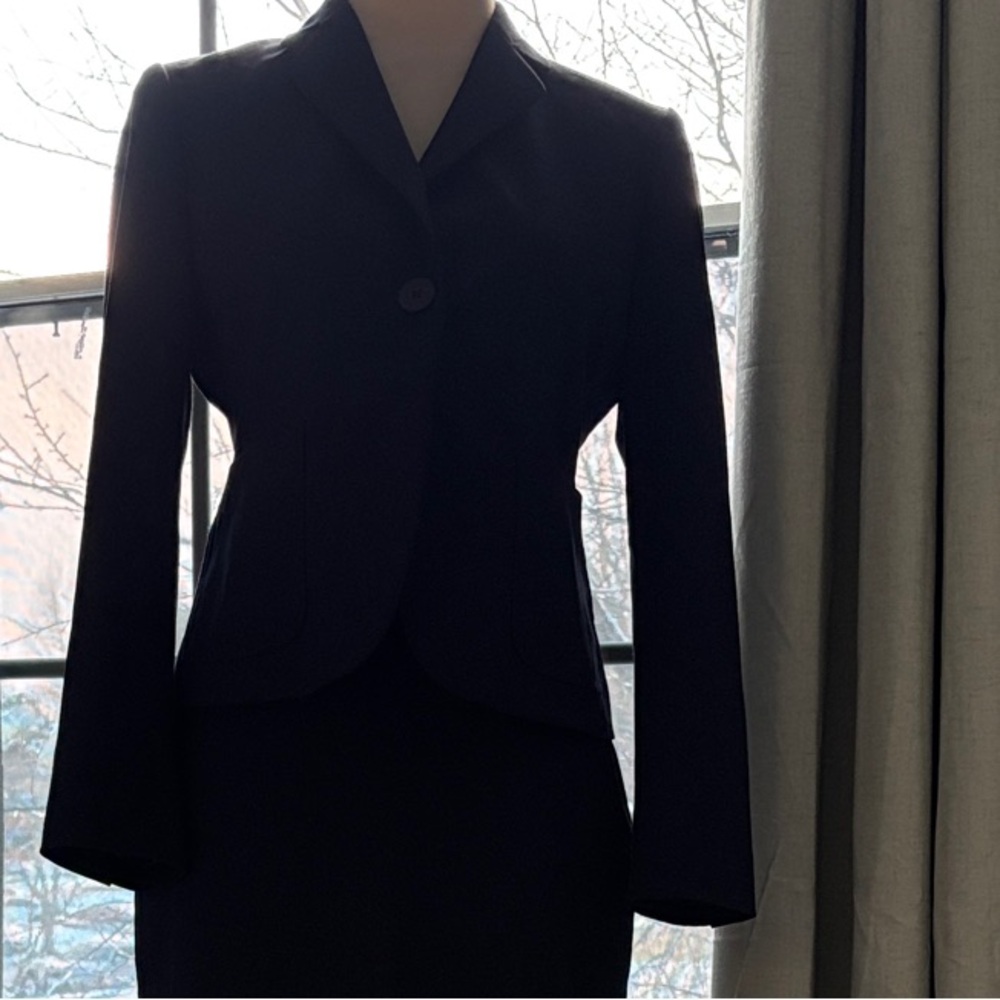 Anne Klein suits 2 pieces Classic Blue Blazer